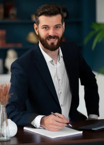Our Financial Experts The Team  Member Solution. - FIFA足球世界